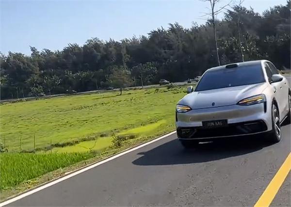 问界M6 已在华为商城开放预约，新车外观已公布，路试车也在各地亮相。问界M6采用