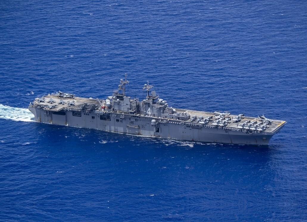 美国总统特朗普在北约峰会结束后的记者会上表示，中国高度依赖霍尔木兹海峡的能源运输