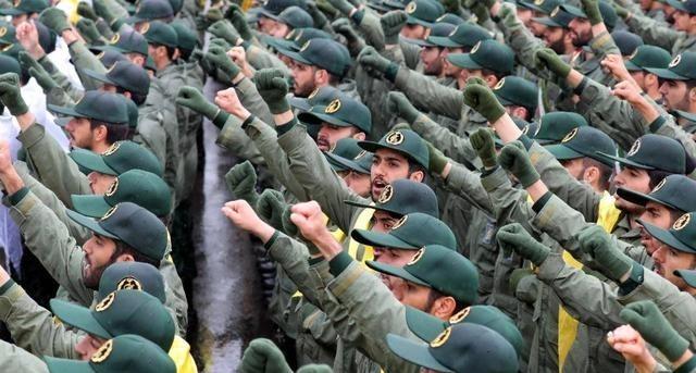 特朗普现在恐怕肠子都悔青了！这场仗打到现在，局势的走向完全脱离了白宫的掌控。
别