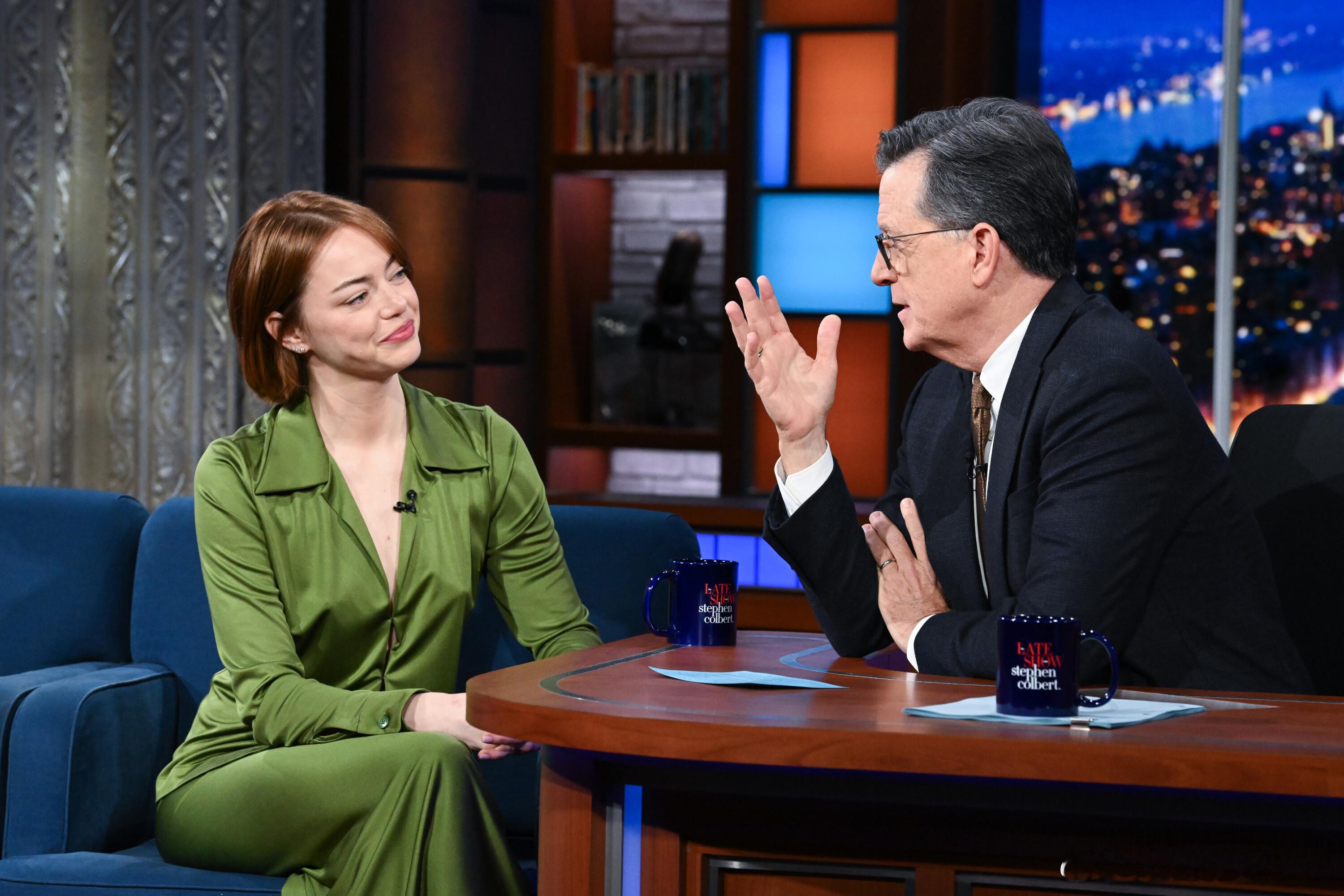 Emma stone艾玛斯通昨日份做客《The Late Show with S
