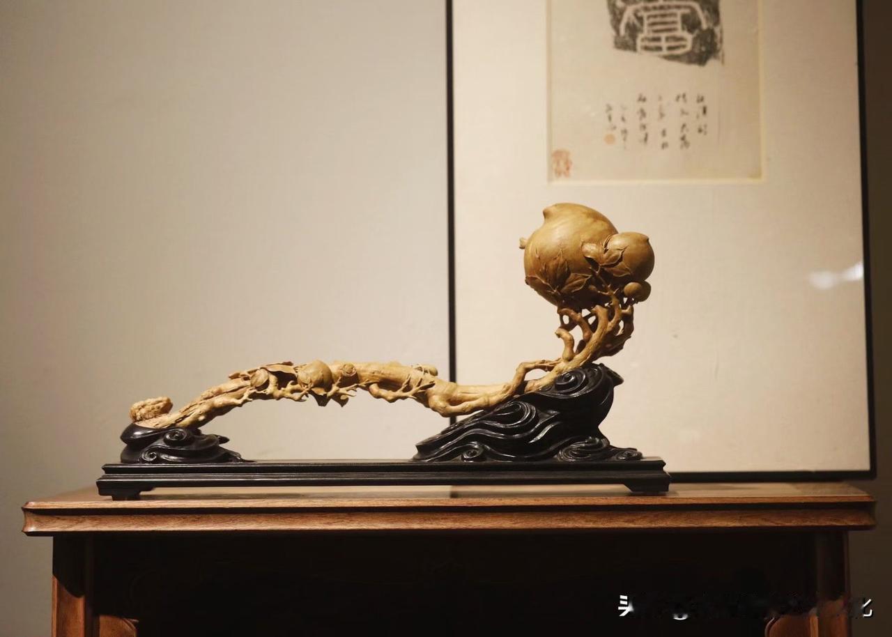 老山檀香｜蟠桃呈祥如意

真正好的文房器物，
不只是“摆件”，
更像一段被留下来