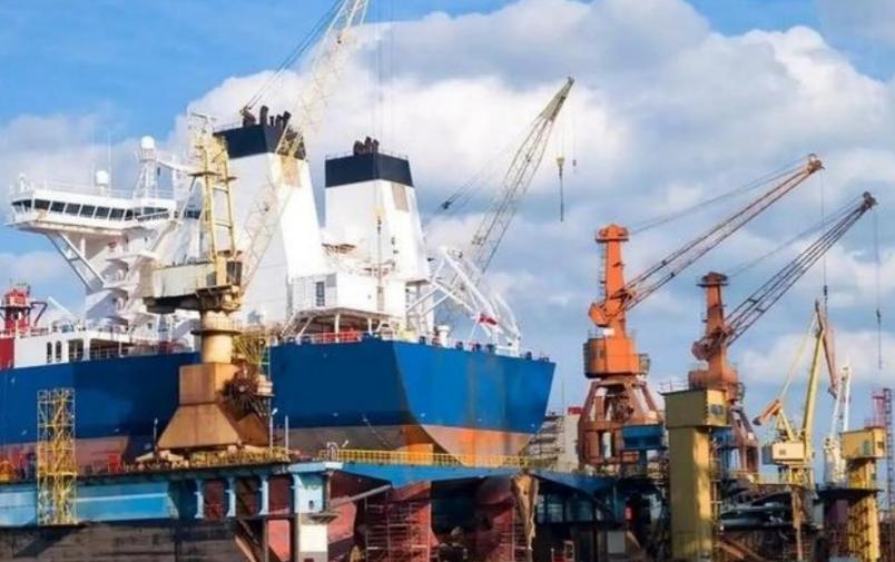 “中国造船业要完了？”因为特朗普的命令，现在很多买家都将订单下到了日本，有人说以