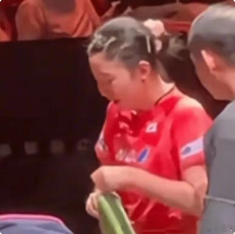 张本美和忍不住哭了：1，输中国非主力难以接受2，输孙颖莎陪练助手难受3，二局比分
