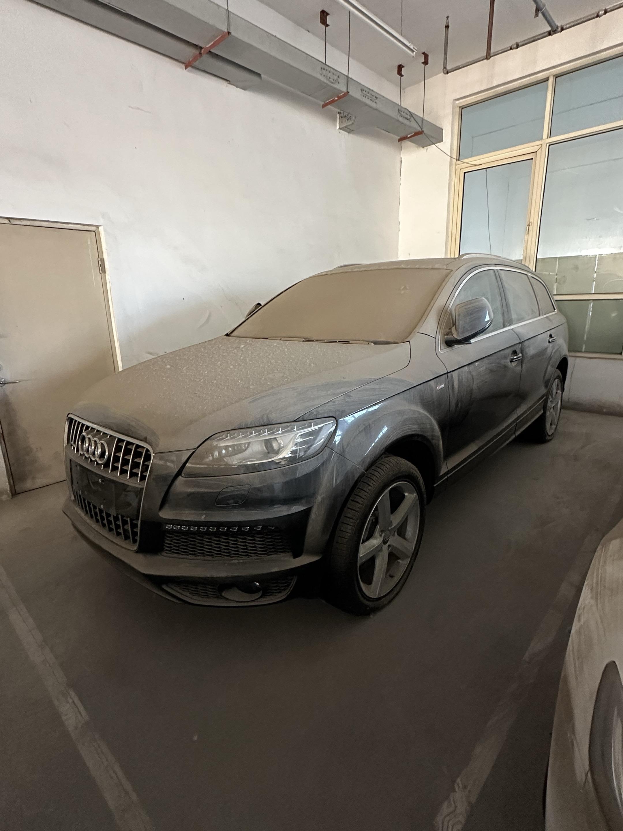 库存了15年全新未上牌的初代奥迪Q7