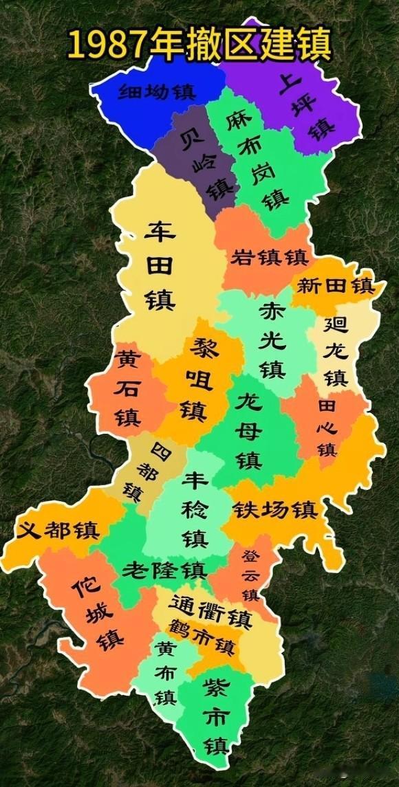 龙川是河源市下辖的一个县，面积较大，超过 3000 平方公里，人口超 100 万