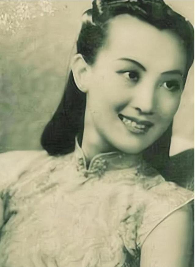 1929年，吴佩孚家的丫鬟，有着几分姿色的翠香十几岁就怀了老爷的孩子，为了避免丑
