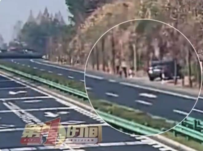 “血包”碰瓷专坑黄山脚下骑车老人！17位爹妈的血汗钱竟被这仨“戏精”这样骗光…