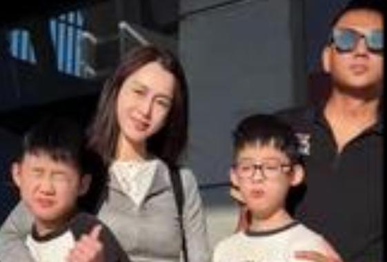 范玮琪一家已于2026年8月6日出发前往马来西亚。这次全家出动，主要是为了她8月