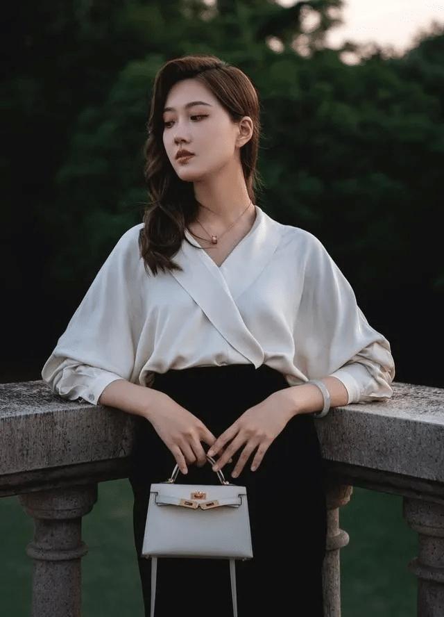 安逸日子最毁人，养尊处优久了，注定难成大器。谁不向往锦衣玉食衣食无忧，可太过顺遂