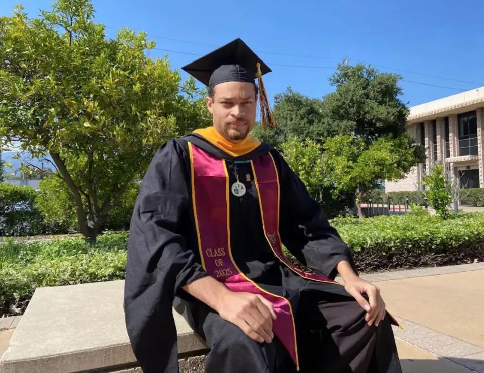 特朗普是否和平缔造者，最有发言权的还是美国人。
视线聚焦到4月25日的特朗普刺杀