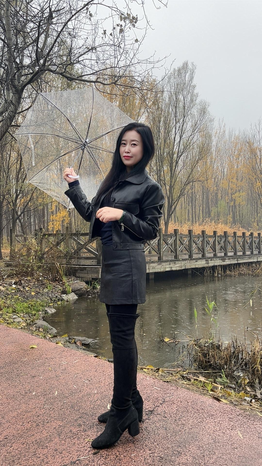 追不上的不追，背不动的放下，看不惯的删除，渐行渐远的随意，不属于自己的不要