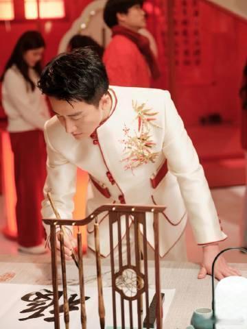 黄轩马思纯一起在安徽过年 原来真正的友谊是不受时间限制的，黄轩和马思纯时隔这么久