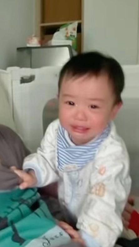 好不容易断乳第二天，结果我严重堵奶 挤奶器吸不出来，我好疼又让孩子喝上...