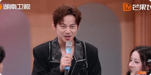 谁懂啊！热巴全程不松懈，就等一个机会，“还珠格格” 一落地直接锁定，准备充分真的