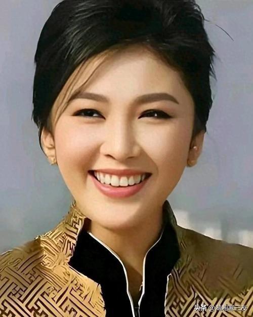 他信已获自由身：英拉会不会冒险回国！

泰国国王玛哈·哇集拉隆功于6月2日颁布特