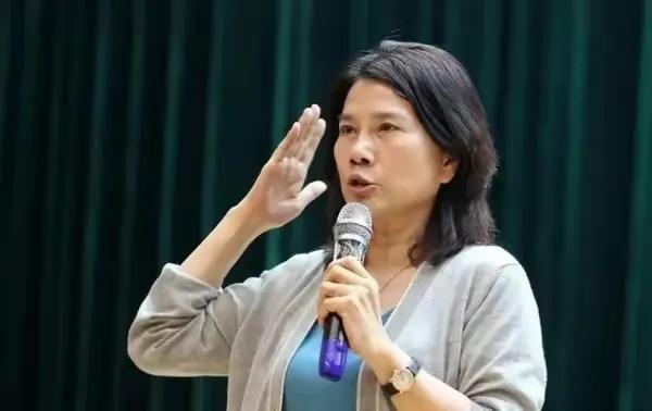 好股票就是好股票！格力经常被黑，股价也会有波动，但是格力股价整体还说非常稳健，每