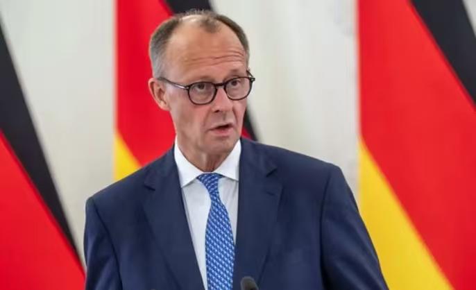 （中央社柏林24日）德国总理梅尔茨今天表示，「乌克兰的命运就是我们的命运」，唯有