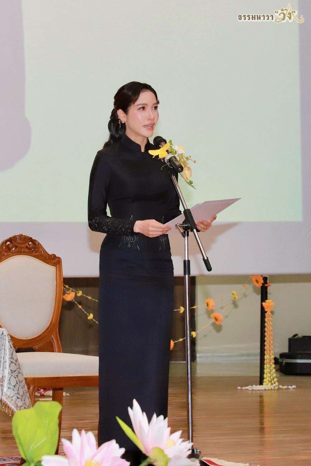 王室王室泰国王室诗妮妠 2026年1月24日，诗妮妠在酒店主持“通往佛法之船”皇