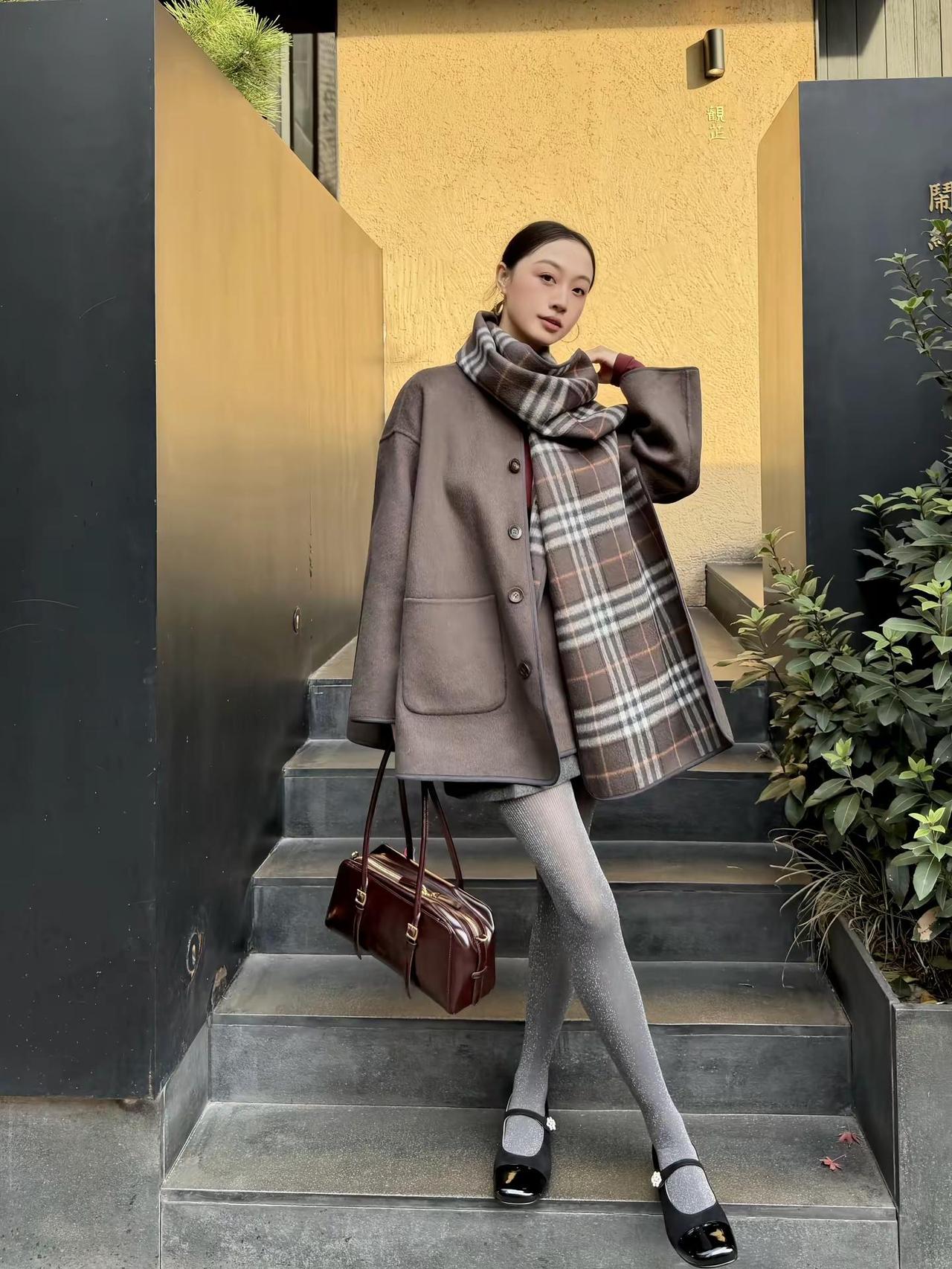 复古格纹大衣好时髦～大衣搭配 ootd每日穿搭 秋冬穿搭