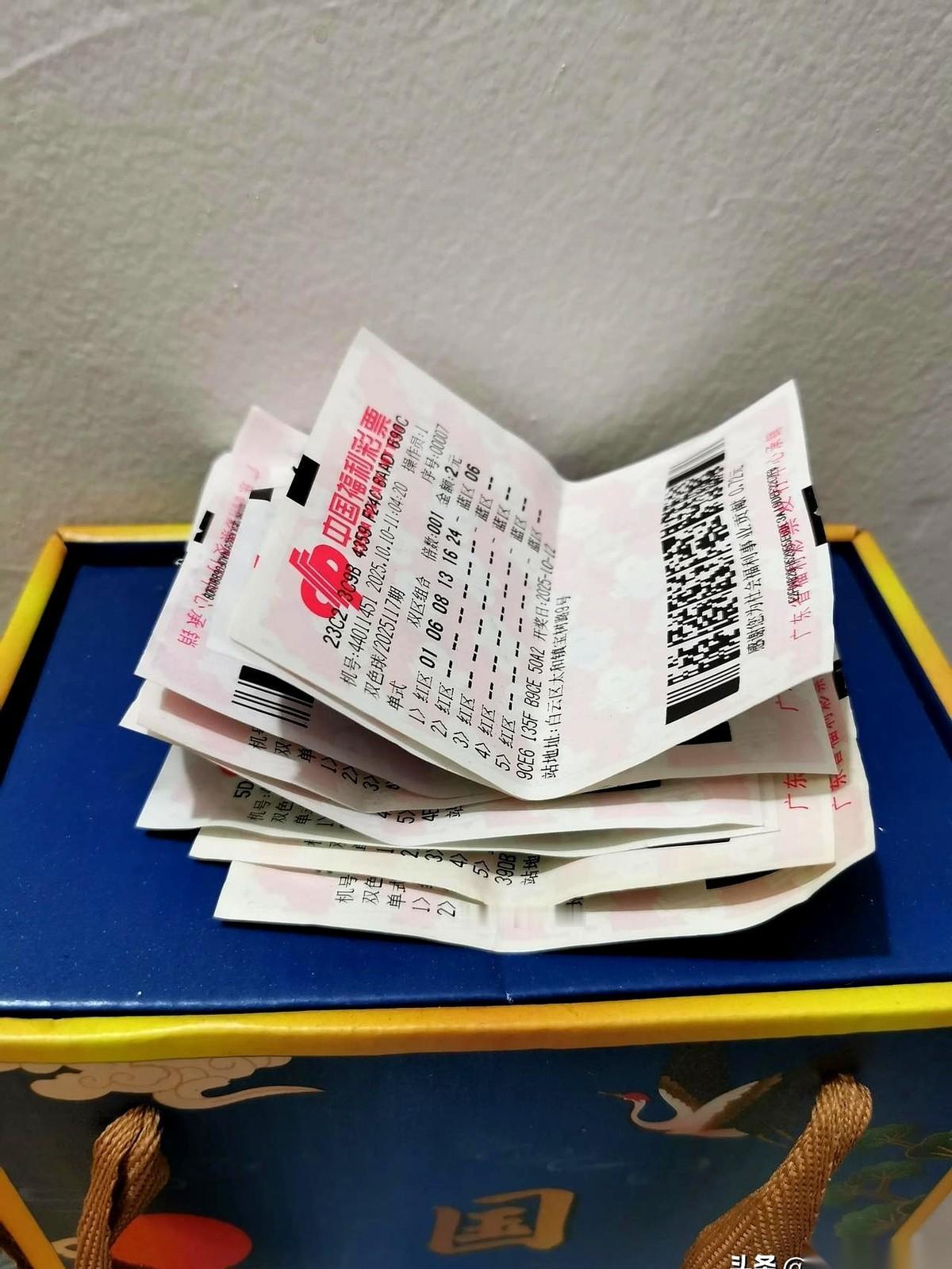 年底一盘算，账上多了十几个W。
自己都吓一跳。
然后呢？
然后就没然后了。
这一