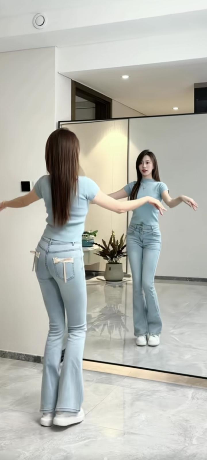 冬日生活打卡季我们会拌嘴，但从来不会冷战，因为舍不得让对方难过。