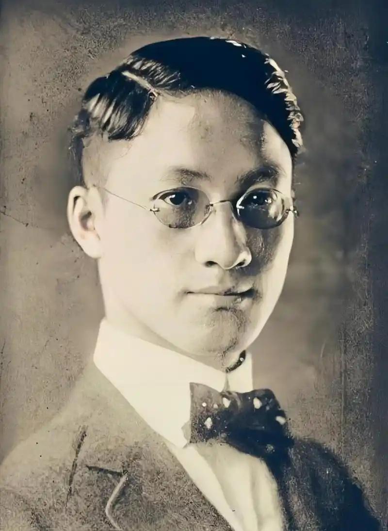 徐志摩抛妻弃子，老舍私会情人，不顾妻儿死活，顾城更是逼迫妻子。

徐志摩，许多人