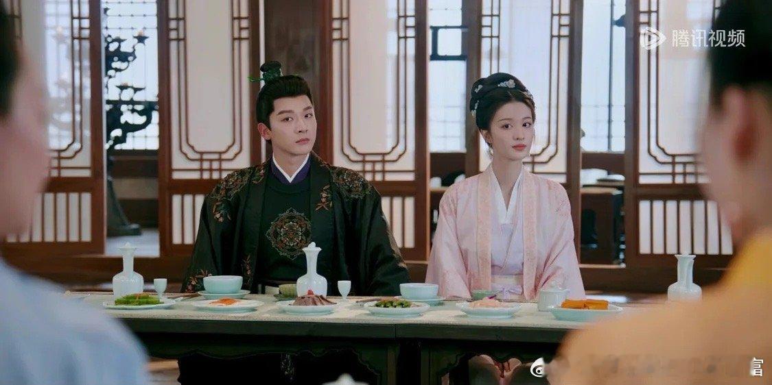 被这两口子齐刷刷的表情笑死崔眠夫妇：我就静静的看着你演，看你能说出什么花来 ​​
