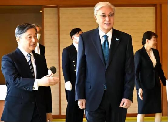 不能小瞧了哈萨克斯坦！

托卡耶夫访问日本，在演讲中说了这么一句：“历史已经证明