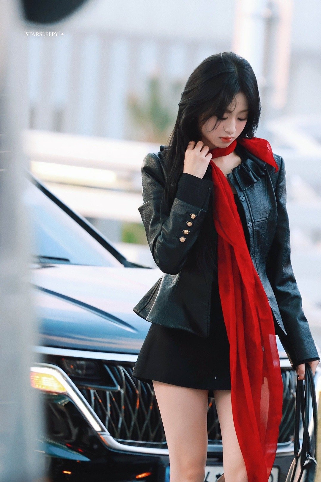 251121 好有氛围 皮衣女神🧣©STARSLEEPY / xiaxiaya