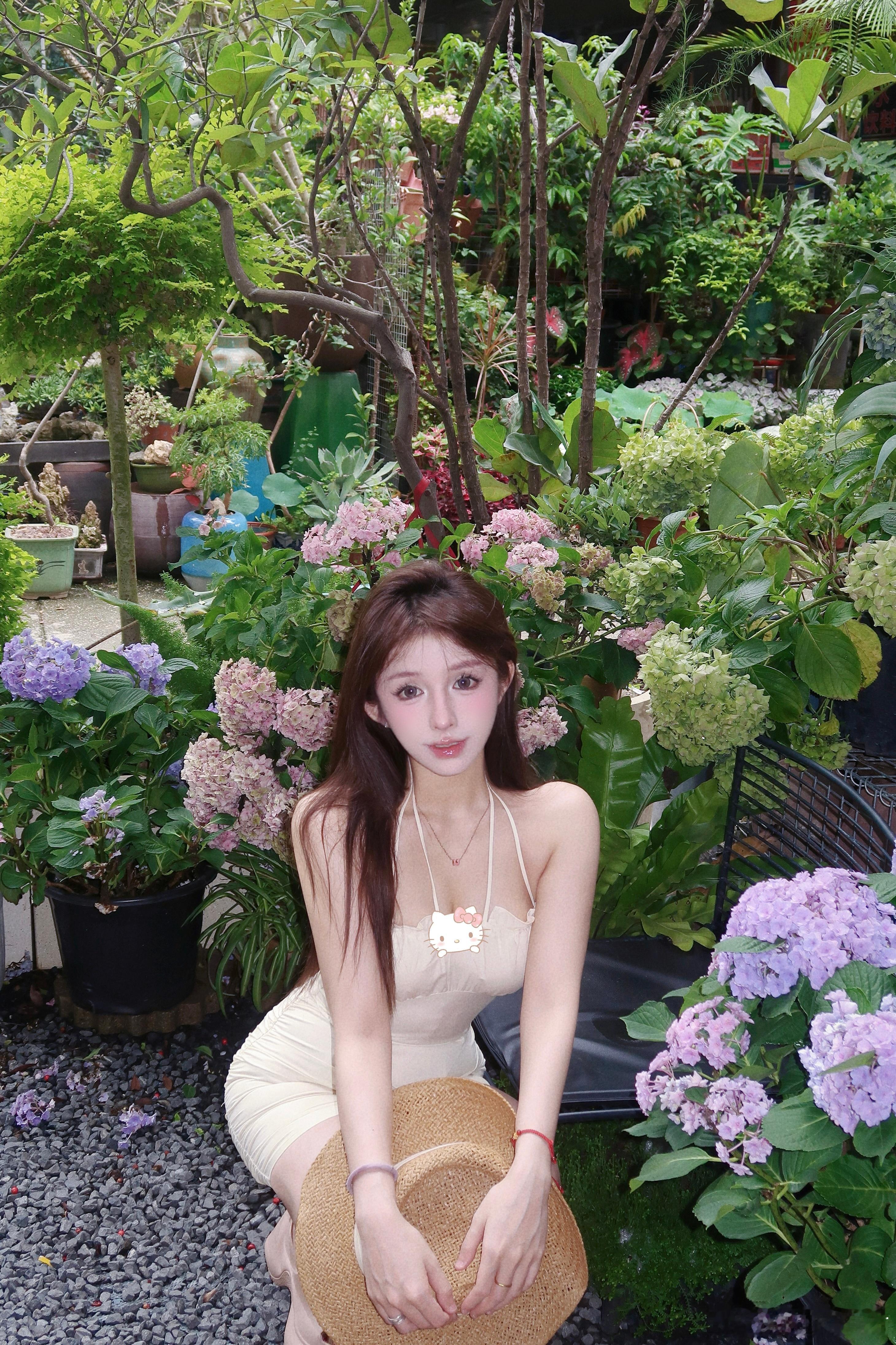 花花知道你要来看它 都等你好久喽  ​​​