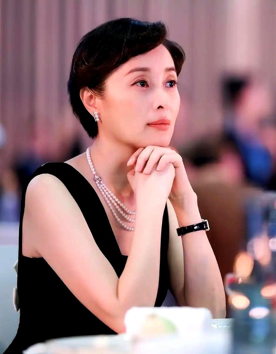 53岁还没结婚、没孩子，照顾84岁瘫坐轮椅的父亲，会有多难？
吴越这次真的把很多