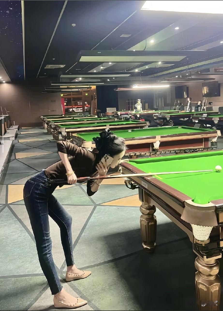 年初到年尾干什么都没成功，就是天天支付成功真是邪了门了月月都在还账 年底业绩没完