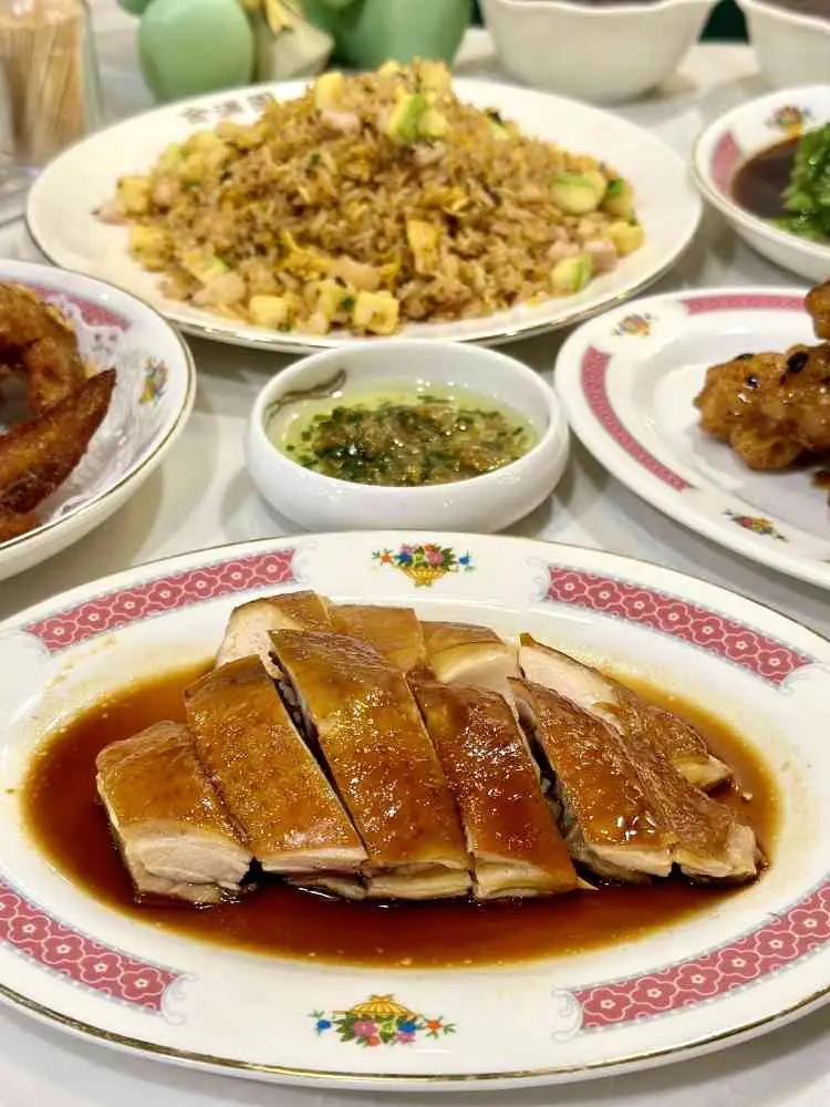 这家店回头客超多想吃你就来 吃货的世界唯有美食不可辜负 好吃不贵经济实...