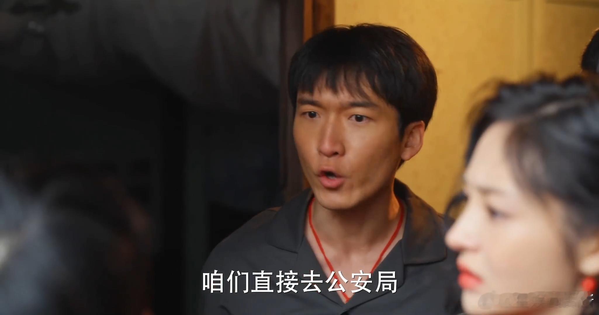 小巷人家石云鹏演活了向鹏飞  幼时的鹏飞，在石云鹏的演绎下，那份无助与恐惧，如同