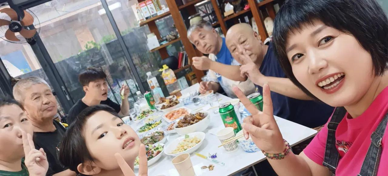 我在版纳的大侄女上头条了，有想在西双版纳买房子，租房子的可以关注她。虽然我这些年