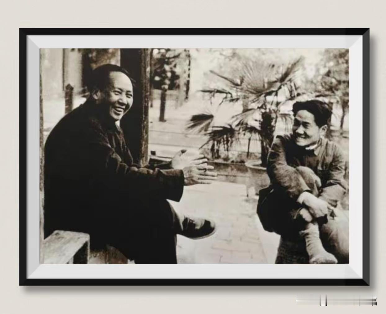 1949年4月，人民解放军渡江战役胜利在即，毛泽东在北平香山双清别墅运筹帷幄。其