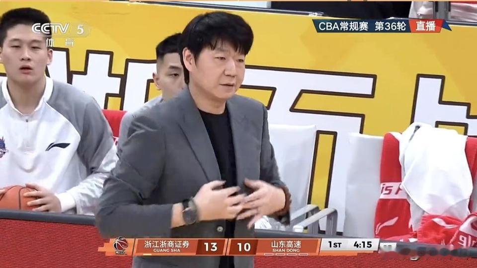 4月15日晚，CBA常规赛第39轮，进入倒数第四轮，将进行六场强强对话，十二支球