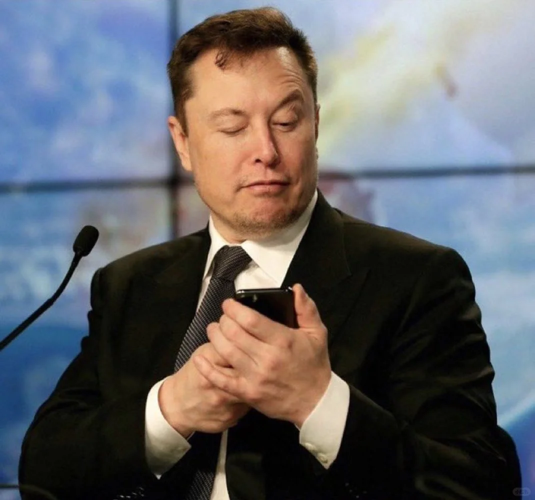 我建议当v13大范围发布之后，所有投资tesla的散户都去servic...