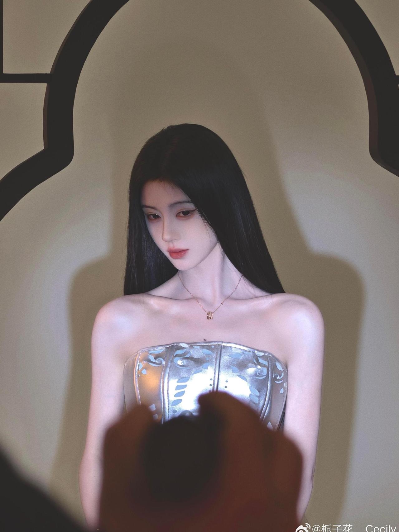 鞠婧祎jjy鞠婧祎ELLE销量 jjyELLE主编回应首次合作鞠婧祎 jjyEL