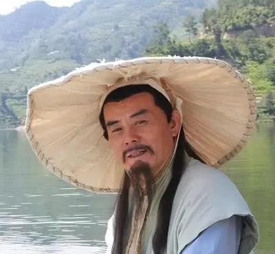 1617年，徐霞客意外宠幸了发妻侍女周氏，并怀了身孕。谁料，待徐霞客云游回家时，