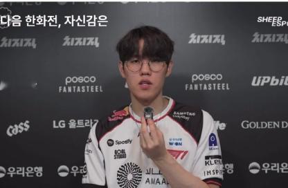 不是最近还行嘛？这就给人换了？要换的话，不应该的TOP位置先动手吗？T1首发阵容