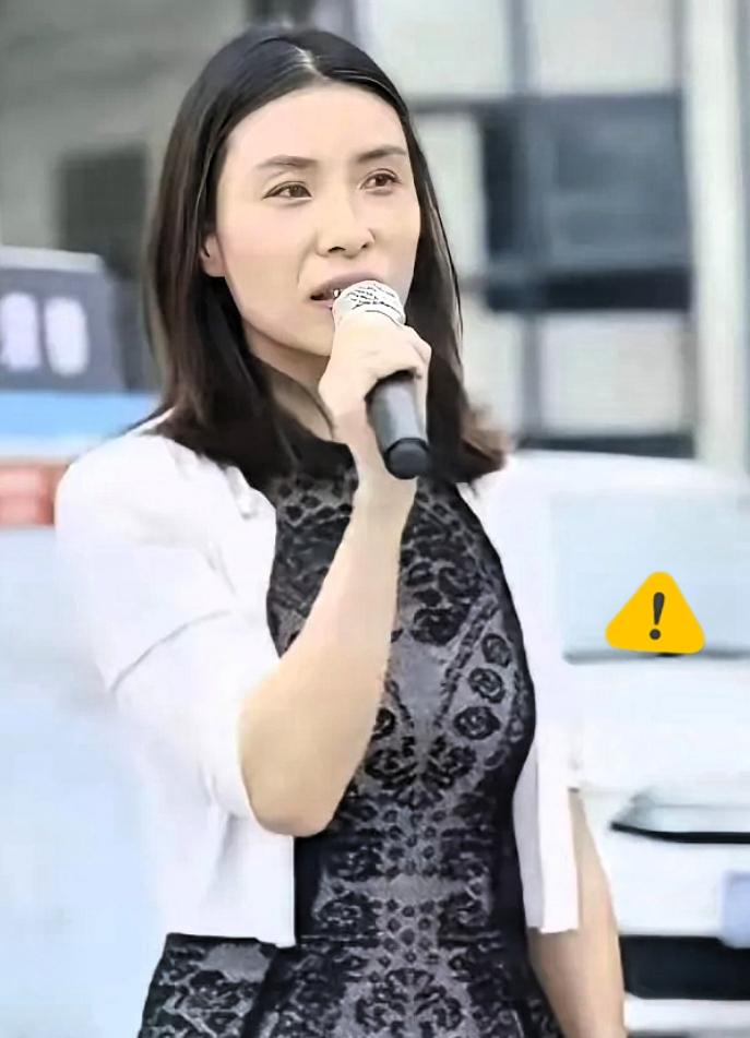 申通快递创始人聂腾飞在去宁波谈业务的路上出了车祸，人当场就没了，14年后，妻子和