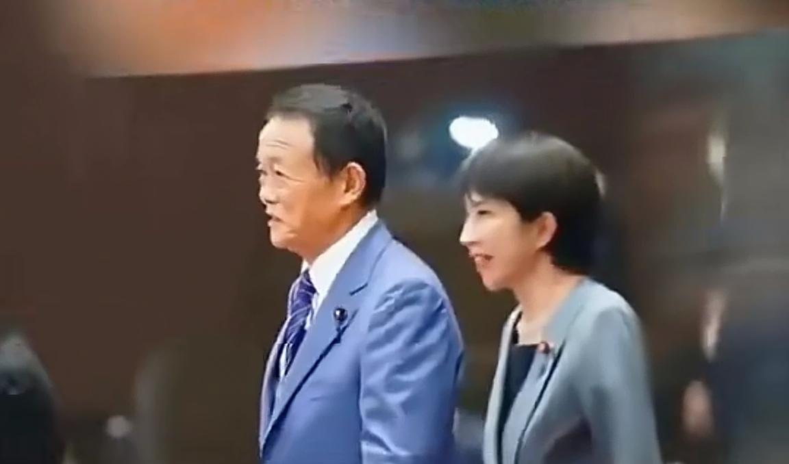 别装了！高市早苗喊的“日本又回来了”，是军国主义阴魂在作祟！
 
高市早苗扯着嗓