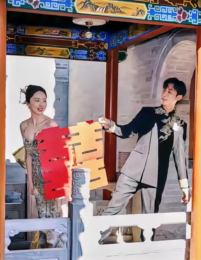董璇，给所有再婚的女人都提了个醒！
结束一段失败的婚姻，
固然勇气可嘉，
但是再