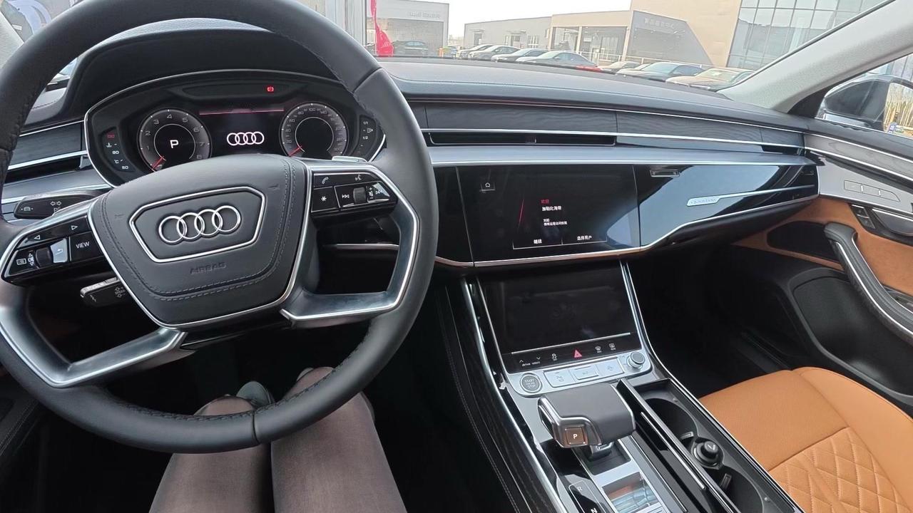 花48万买奥迪A845值吗？48万全款拿下奥迪A845，真的太惊喜了！
1️⃣外