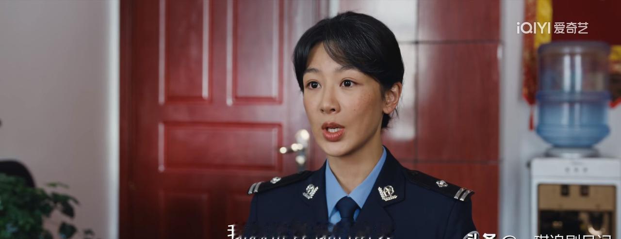 你敢信吗？
市长亲手把人推进深渊，还当保护伞？
白及家破人亡，一个耳光扇出背后惊