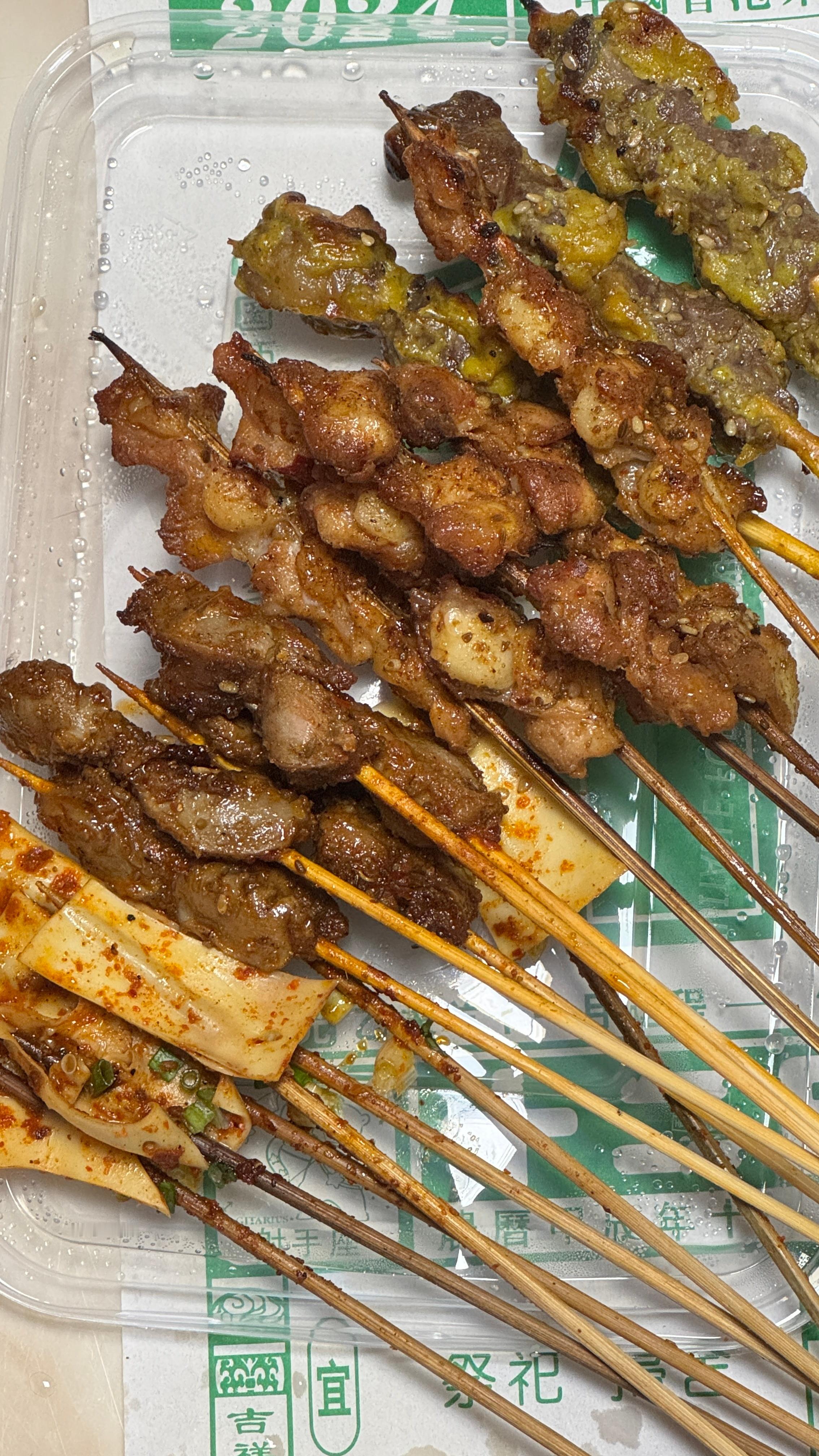 半夜馋烧烤 晚上就吃上了独加记一