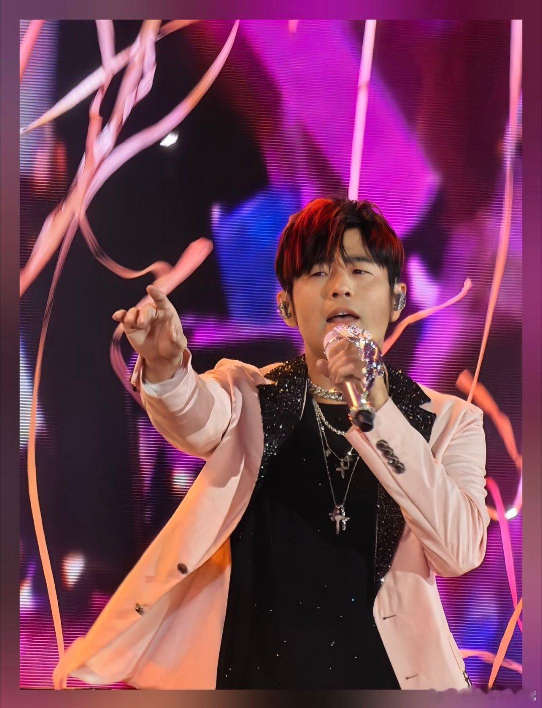 我镜头下的周杰伦演唱会周杰伦演唱会原来应该这样拍 温州这场让我彻底爱上了拍演唱会