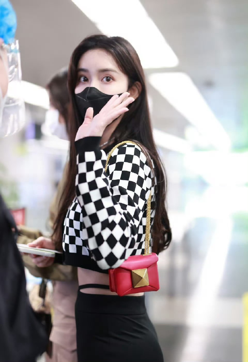 孟子义裤子好紧[色] ​​​