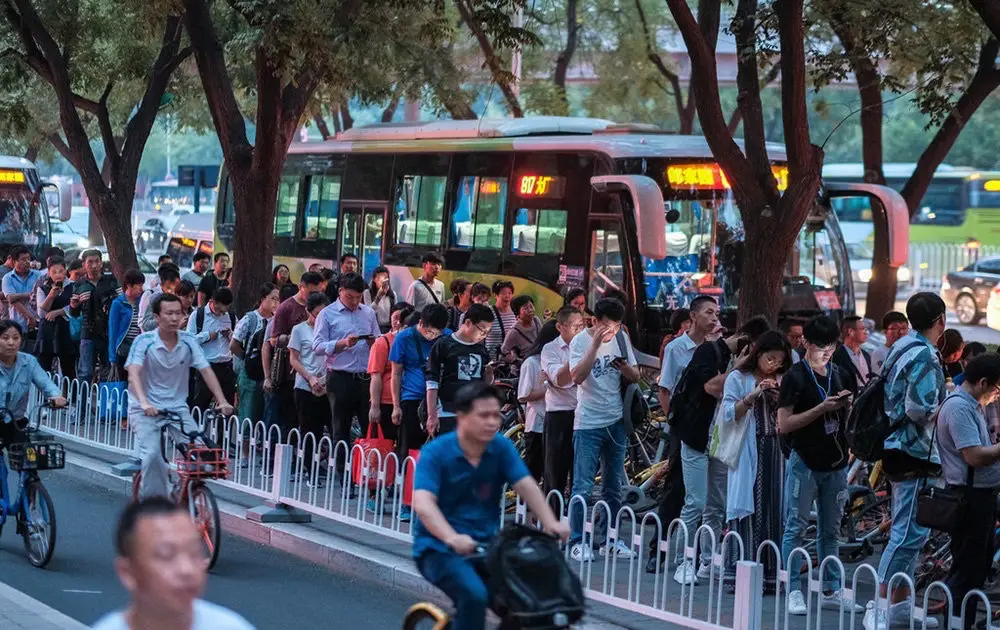 女子每月花3000元跨省2小时上班 跨省上班的真不是什么稀奇事，河北去北京的就有